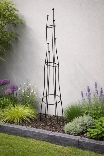 Metal sculptural garden - sculptural,